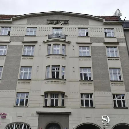 Spacious Elegance - A Central Gem Prague Exterior photo
